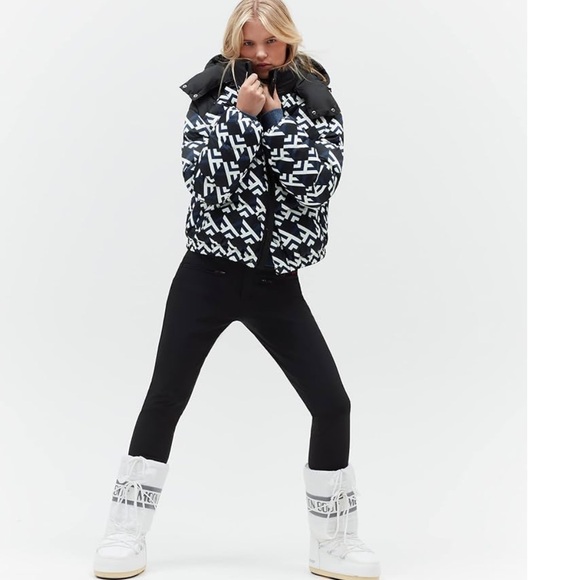 Perfect Moment Pants - Perfect Moment Aurora Mid-Rise Skinny Pant